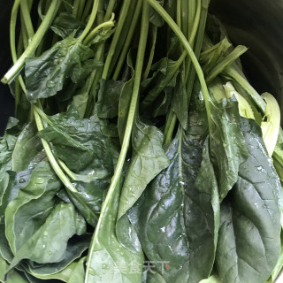 Spinach Mixed with Small Bean Sprouts recipe