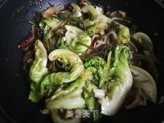 Stewed Potato Powder with Kelp Lettuce recipe