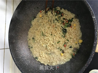 Fried Instant Noodles recipe