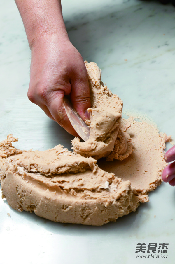 Gingerbread Shortbread Cake recipe