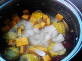 Dried Fresh Lily Pumpkin Soup recipe