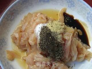 Stir-fried Shredded Chicken with Black Pepper and Onion recipe