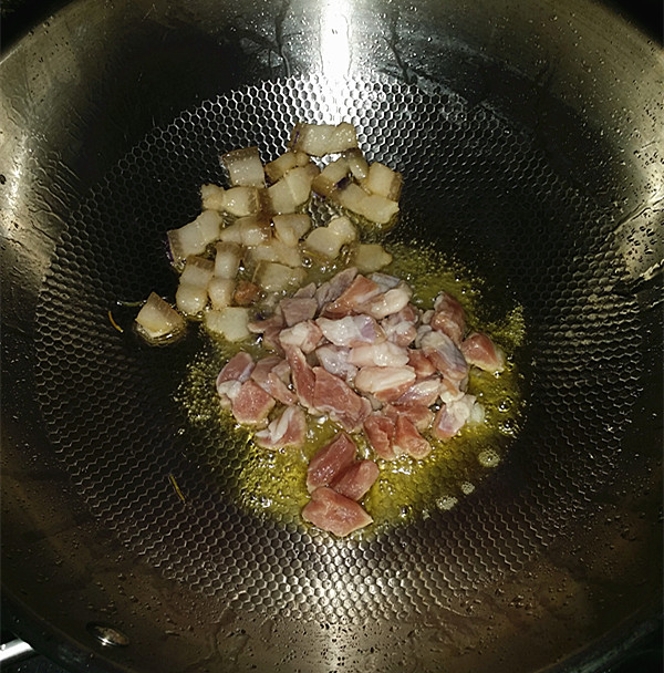 Stir-fried Pork with Edamame recipe