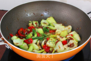 Stir-fried Shanghai Green with Laba Beans recipe