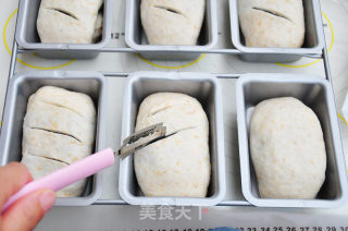 Cranberry Bean Paste Whole Wheat Buns recipe