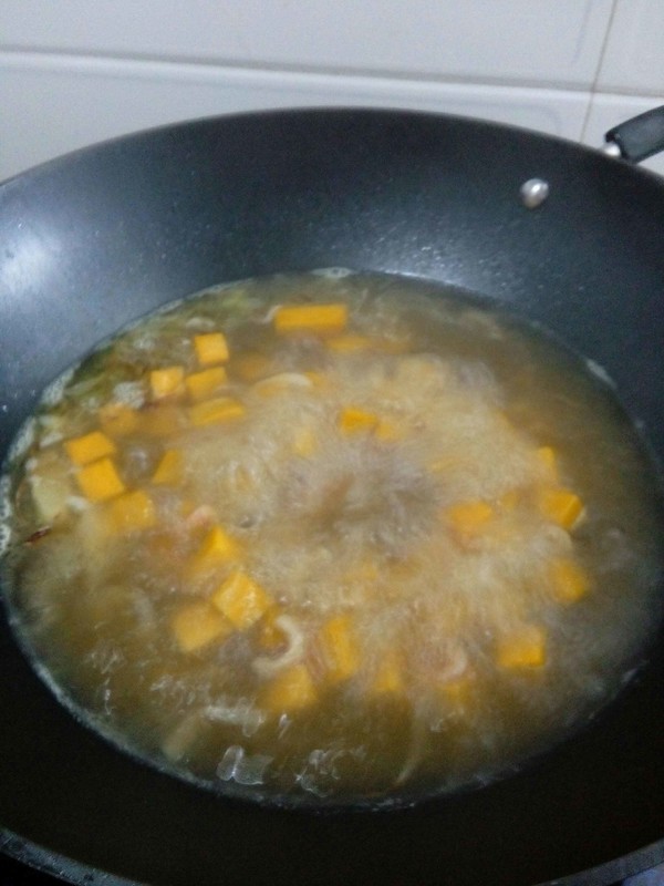 Pumpkin Sea Rice Scallion Soup recipe