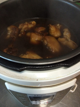 Braised Pork Knuckles (2 in 1 Method that is Both Tasty and Time Saving) recipe