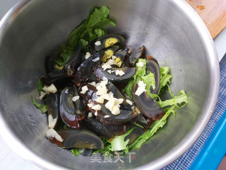 Bitter Chrysanthemum Preserved Egg recipe