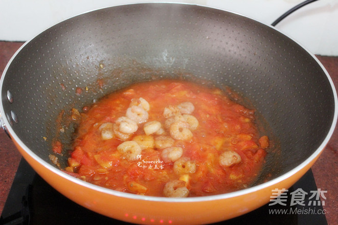 Spaghetti with Shrimp and Tomato Sauce recipe