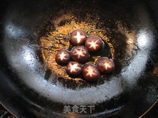 Fried Mushroom with Black Pepper recipe
