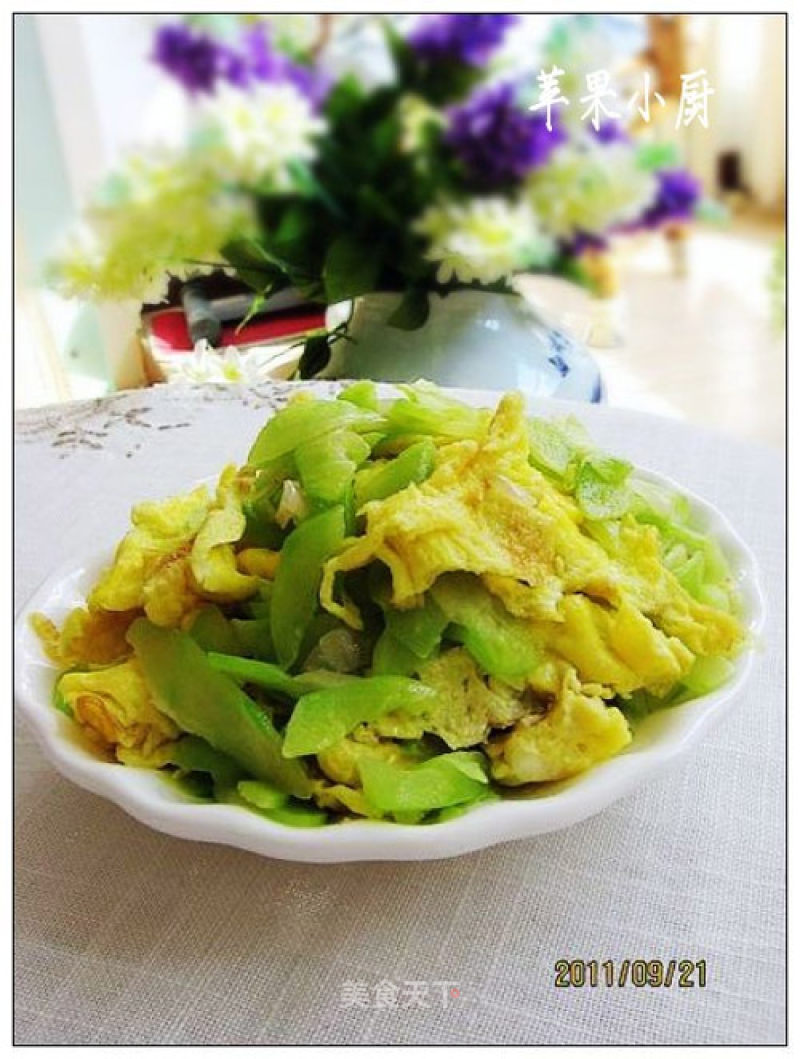 Scrambled Eggs with Cucumber recipe