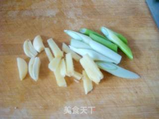 Stir-fried Celery Three Shreds recipe