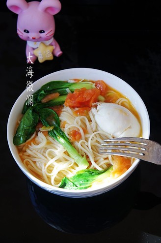 Hot Noodle Soup with Poached Egg