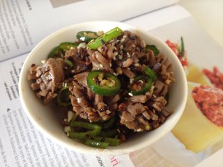 Spicy Chrysanthemum Duck Gizzards recipe