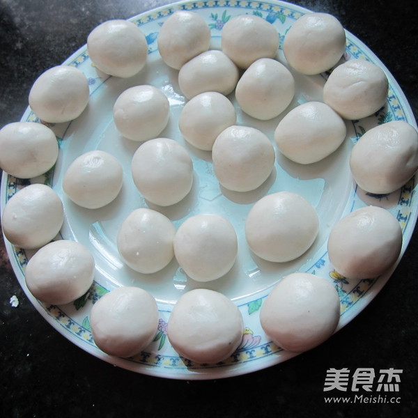 Stir-fried Cake with Sesame Sugar recipe