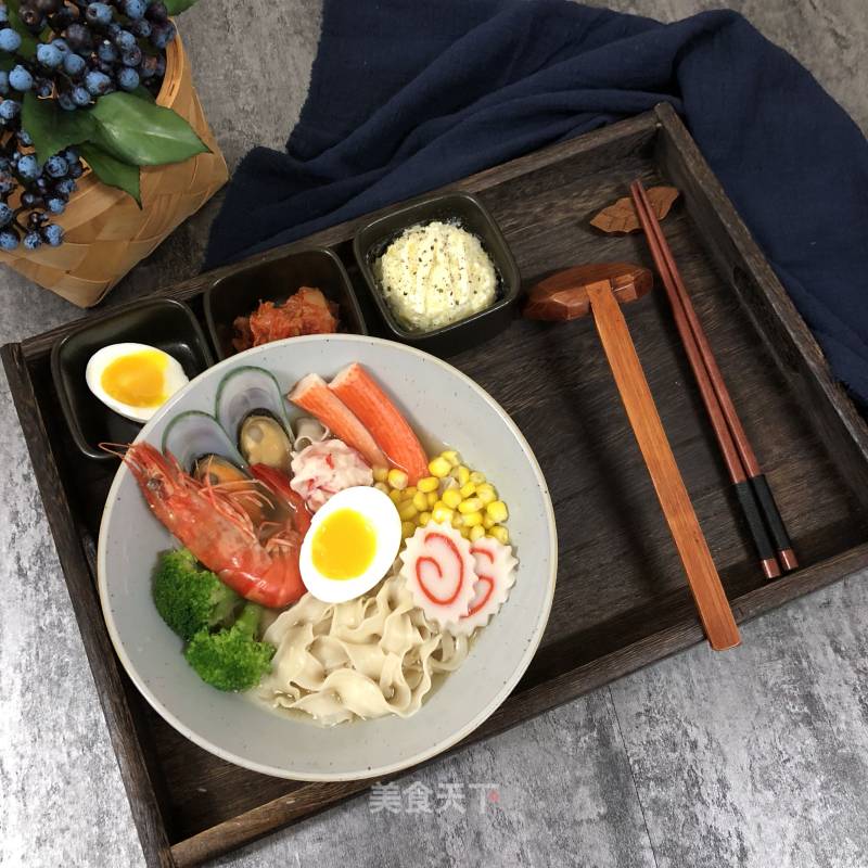 Japanese Style Seafood Ramen