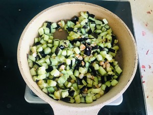 Noodles with Shrimp and Eggplant recipe