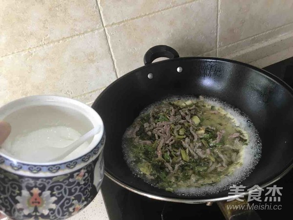 Shredded Beef Noodles with Pickled Vegetables recipe