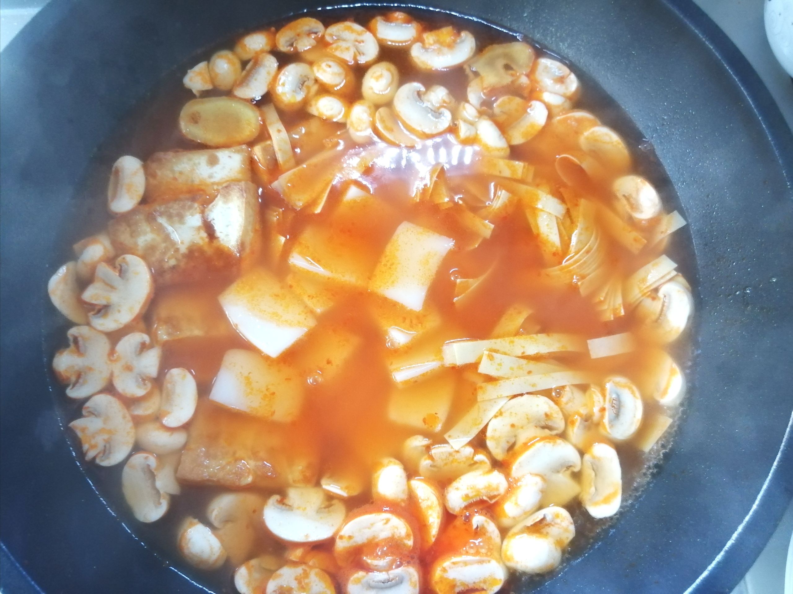 Three Fresh Sour Soup Pot recipe