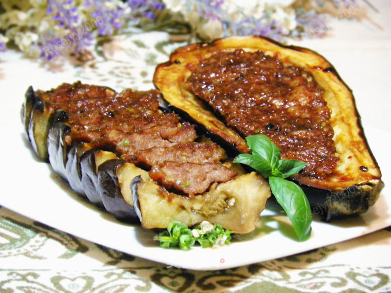 [creative Dishes Series Old Dishes are New, Very Different] Teriyaki Minced Pork Stuffed with Eggplant recipe