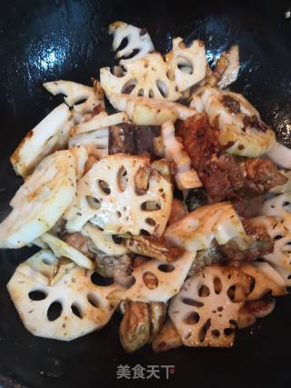 Braised Lotus Root with Garlic Pork Ribs recipe