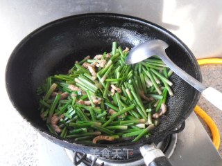 Shredded Pork and Green Garlic Seedlings recipe