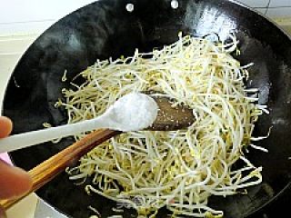 Mung Bean Sprouts Cooked in Vinegar recipe