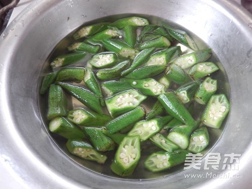 Fried Pork with Okra recipe