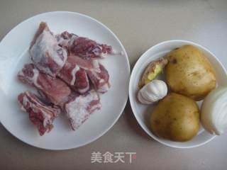 Braised Pork Ribs with Potatoes recipe