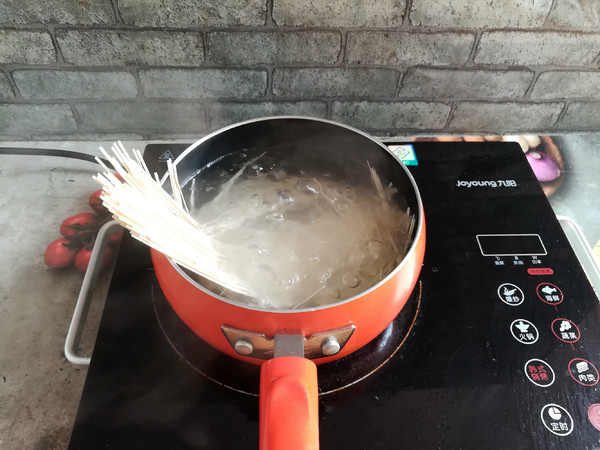 Noodles with Mushroom Sauce recipe