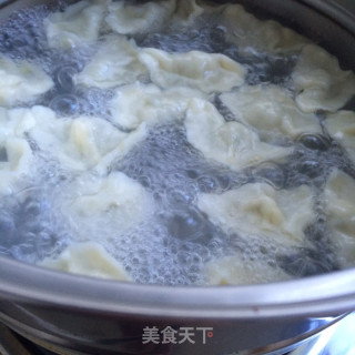 Sophora Japonica Egg Dumplings recipe