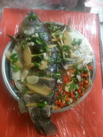 Steamed Vermicelli with Crucian Carp recipe