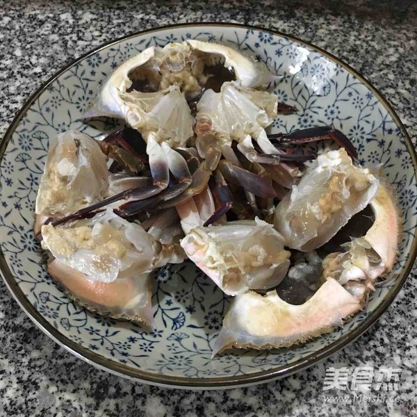 Stir-fried Crab with Ginger and Green Onion recipe