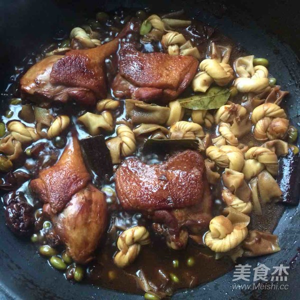 Roasted Duck Legs with Tofu and Edamame recipe