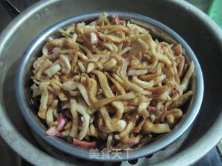 Steamed Radish and Pickles recipe