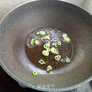 Duck Egg Fried Loofah recipe