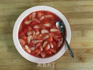 Strawberry Pie with Leaves recipe