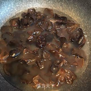 Sesame Yuba Mixed with Fungus recipe