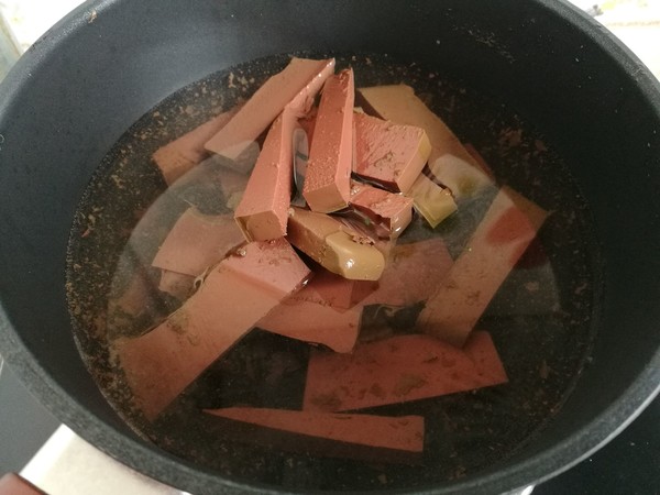 Stir-fried Duck Blood with Leek recipe
