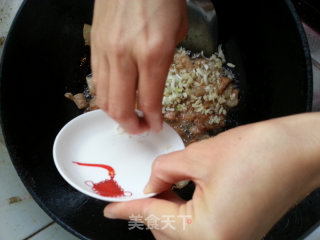 Stir-fried Horseshoe with Pork Belly recipe