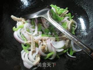 Stir-fried Tripe with Peppers and Onions recipe