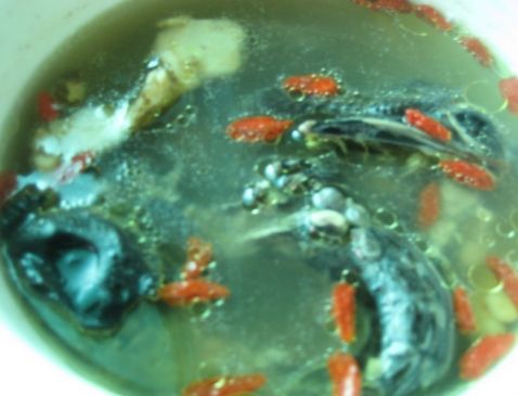 Red Ginseng, Angelica, Wolfberry Black-bone Chicken Soup recipe