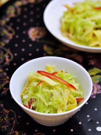 Refreshing Shredded Lettuce recipe