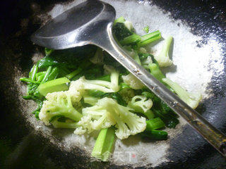 Stir-fried Cauliflower with Canola recipe