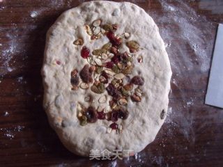 Stollen, A Three-hundred-year-old Christmas Bread Popular in Europe recipe