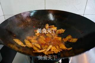 Stir-fried Potato Chips with Pork Belly recipe