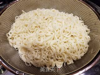 Fried Noodles with Shredded Chicken and Shrimp recipe