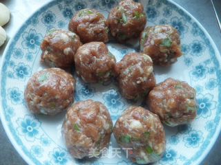 Stuffed Meat Mooncakes recipe