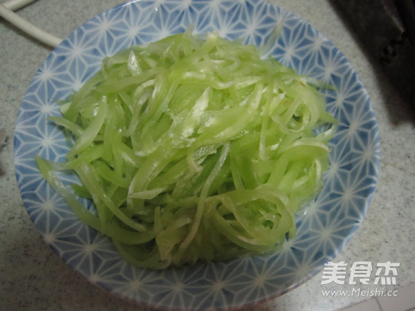 Saliva Pork Mouth Strips Mixed with Green Bamboo Shoots recipe