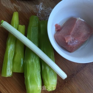 Sliced Pork with Green Bamboo Shoots recipe